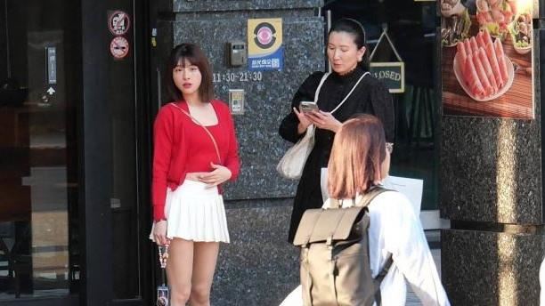 戲裡搭檔情不減　峮峮私約胡瑋杰聚餐