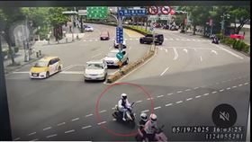 三峽翁飆車原因曝！前1分鐘才撞後車肇逃 翻攝自臉書