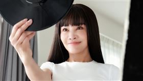 美魔女歌手Rita特地選在象徵浪漫日期「520我愛你」推出新歌。（圖／艾迪昇提供）