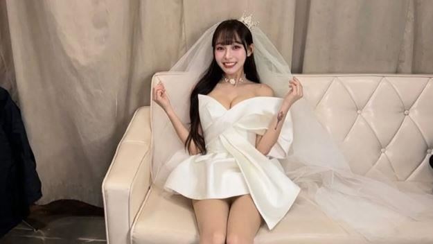 林襄婚紗照「海咪咪罩不住」　網友凍未條