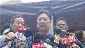 ▲趙少康、戴錫欽等聲援罷免吳沛憶團。（圖／記者蘇晏男攝影）