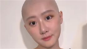 國光女神林茉晶因罹患癌症半年化療六次，副作用掉髮後直接理光頭。（圖／翻攝自林茉晶IG）