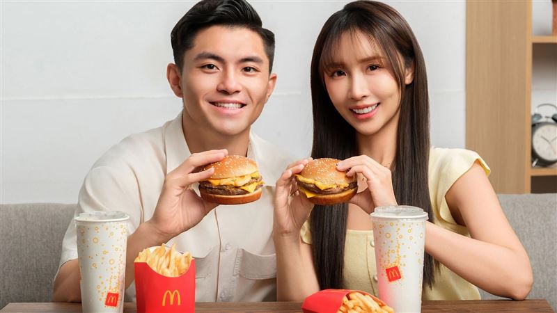 開吃啦！麥當勞辣味雙層四盎司牛肉堡回歸