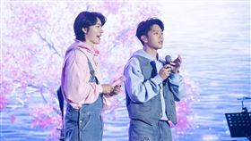 韋禮安和SUPER JUNIOR東海強強聯手，推出全新中文單曲〈最好的朋友〉（圖／索尼音樂提供）