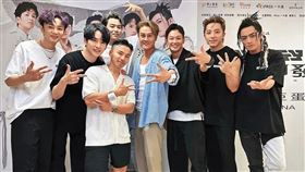 （翻攝自威廉臉書）