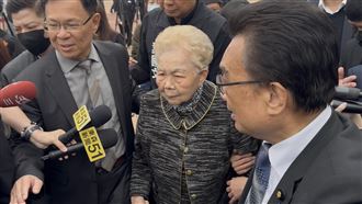 探視柯媽 陳昭姿:她兩隻腳肌肉明顯萎縮