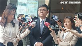 ▲立委賴瑞隆中常會前受訪。（圖／記者盧素梅攝影）