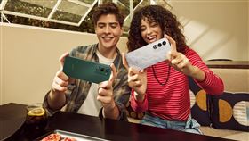 OPPO推出全新OPPO A5 5G，以七千有找的親民價位帶，成為OPPO目前最親民的5G手機之選。（圖／OPPO提供） 