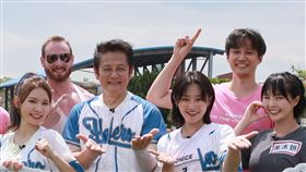 黃沐妍（右起）、徐新洋、張文綺、徐乃麟到苗栗錄影（圖／東森提供）