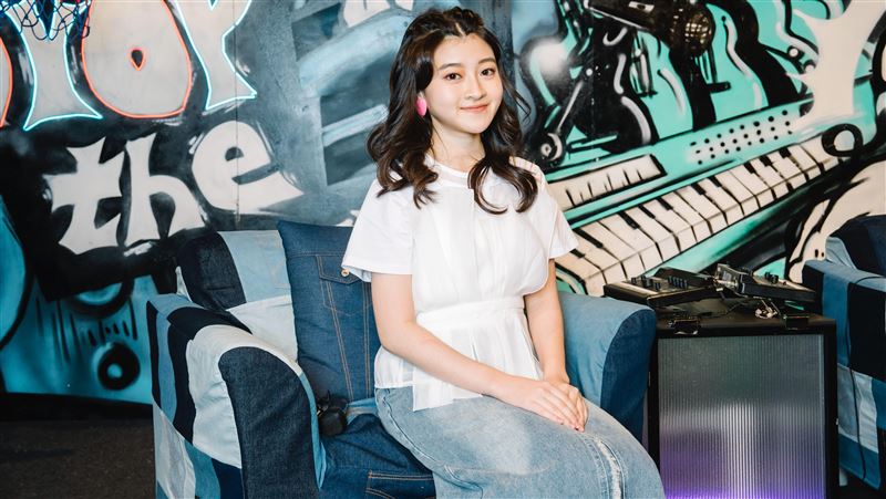 高二跳級醫學院　19歲學霸女星來台曝近況