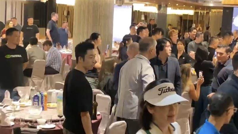 黃仁勳包台南海鮮會館30桌　最愛菜色曝