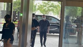 鄭文燦,貪污,開庭,短袖（圖／翻攝畫面）