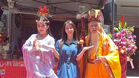 鍾天（右起）、德馨、陳小菁拍攝《戲說台灣》（圖／記者鍾智凱攝）