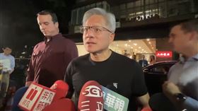 ▲黃仁勳5月22日三六食府用餐後受訪。（圖／翻攝畫面） 