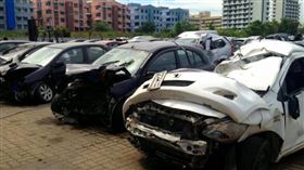 ▲日本近期陸續發生外國人駕車肇事逃逸事件，讓當局決定將外國人換駕照規定從嚴，未來無住民票的外國人都無法在當地換成日本駕照。（示意圖非當事車禍／photoAC）