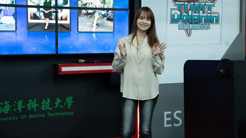 Showgirl轉直播主　牛牛妹公開超狂月收入