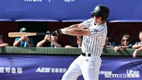 ▲世壯運棒球賽，Energy左外野手郭岱琦。（圖／記者劉彥池攝影）