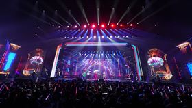 《WE ARE 我們的除夕夜》於2025年倫敦設計大獎（London Design Awards）雙雙奪下鉑金獎殊榮。(圖／文化總會提供）