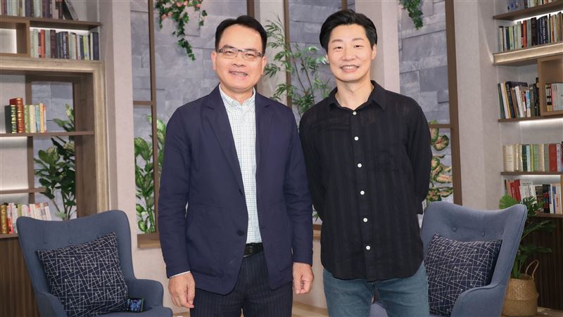獨／談父親家暴「像要殺人」　林昶佐哭了