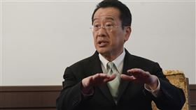 顧立雄強調現代戰爭勝負取決智慧與意志較量國防部長顧立雄接受中央社專訪指出，現代戰爭勝負取決智慧與意志較量，「人」是戰力核心，必須「務實」建軍，不能在形式上要求合格，而是朝「作戰準備」實施訓練。中央社記者徐肇昌攝  114年5月23日