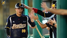 ▲中信兄弟宋晟睿此役攻守都有表現。（圖／中信兄弟提供） 