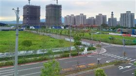 ▲北士科全區占地約94公頃，分為軟橋段及新洲美段，軟橋段住宅大樓目前大多都在興建中了，新洲美段的發展和推案則較慢，目前大多都還是空地。（圖／CTWANT提供）

