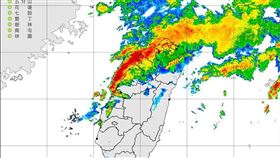 （圖／翻攝自台灣颱風論壇｜天氣特急）