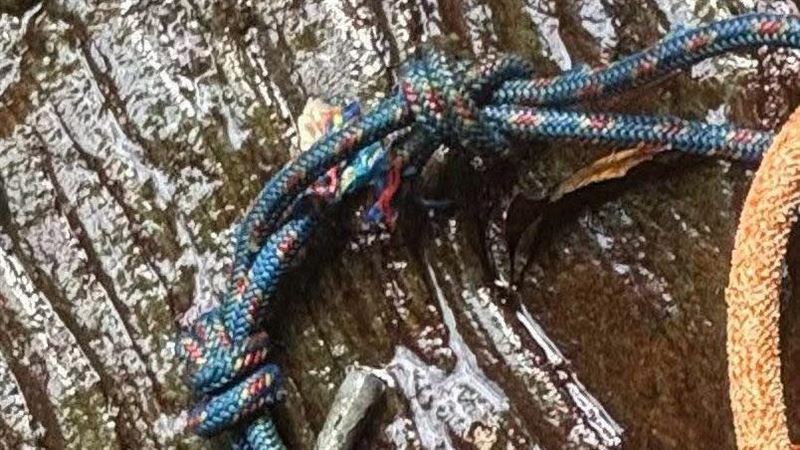 溪降驚魂!男「墜落8m」PLB救命已吊掛下山