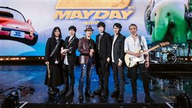 五月天演唱會邀請趙傳擔任嘉賓。（圖／相信音樂提供）