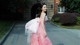 何泓姍曾認對於「口水過敏」，減少拍攝吻戲。（圖／翻攝自何泓姍微博）
