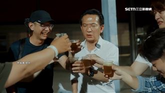 林俊憲看板多達604面！自辦「苦茶路跑」