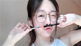 素海霖將在個人寫真展拍賣畫作。（圖／翻攝自素海霖IG）