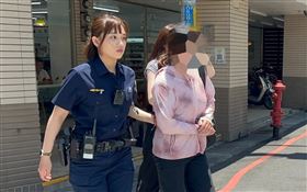 警方逮捕面交女車手。翻攝畫面