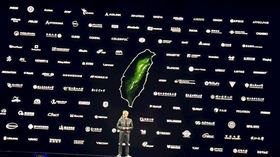 ▲黃仁勳的背板股，國泰台灣領袖50成分股有高達7成榜上有名。（圖／記者余國棟攝影）　