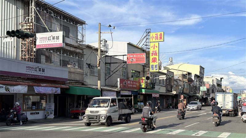 高雄房價12區下跌10區,尤其是「大寮、小港、苓雅」下跌逾1成最慘。(圖/中信房屋提供)