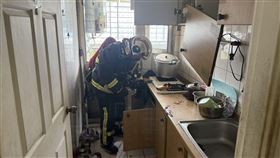 新／台中氣爆！男子「點燃爐具」炸傷全身