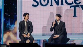 ▲玉澤演（左）和蘇志燮來台開見面會。（圖／SHOWOFFICE提供）