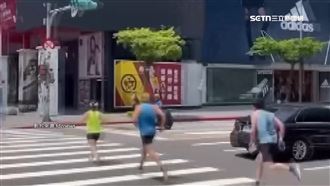 世壯運地墊太滑　半馬選手滑倒慘摔滿臉血