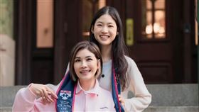 蔣雅淇女兒關愛順利畢業（圖／翻攝自臉書）