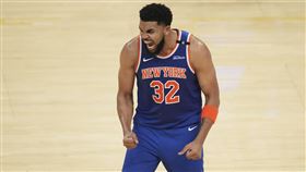 ▲唐斯（Karl-Anthony Towns）末節跳出來扮演紐約救世主，單節猛轟20分幫助球隊逆轉超前，終場尼克以106：100逆轉溜馬。（圖／美聯社／達志影像）