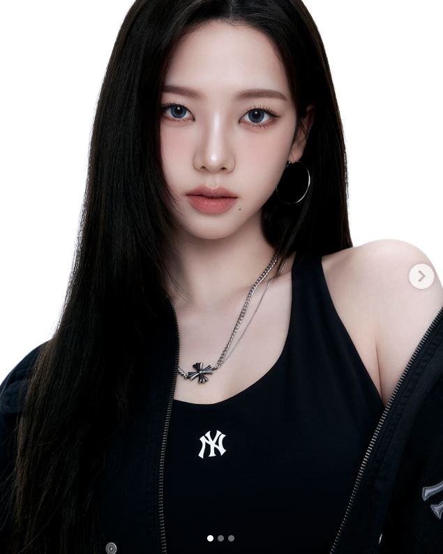 Karina是服飾品牌 MLB代言人。（圖／翻攝自IG @mlb.kr.malaysia）
