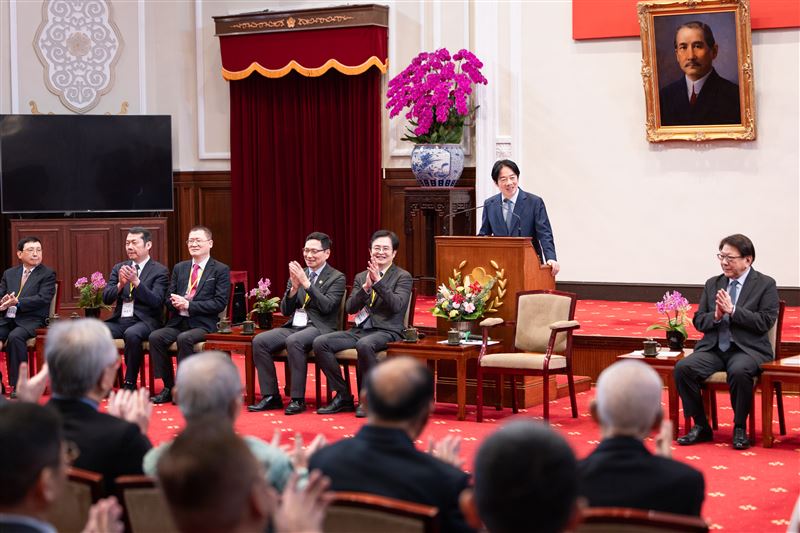 賴清德總統今（26）日接見「台南市27大醫事團體暨六師公會重要幹部」。（圖／總統府提供)