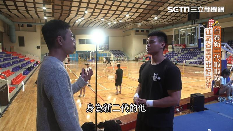 李孟哲（右）擔任隊長，率領隊伍拿下冠軍