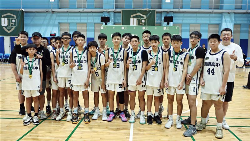 錦和高中國中部奪冠。（圖／U19籃球聯盟提供）