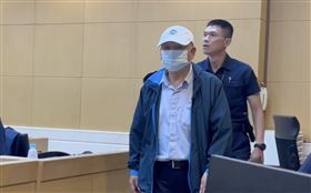 ▲京華城賣給鼎越開發爆非常規交易，朱亞虎被以100萬元交保。（圖／翻攝畫面）