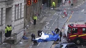 奪冠狂歡爆意外！汽車衝撞球迷釀27人送醫。（圖／美聯社／達志影像）