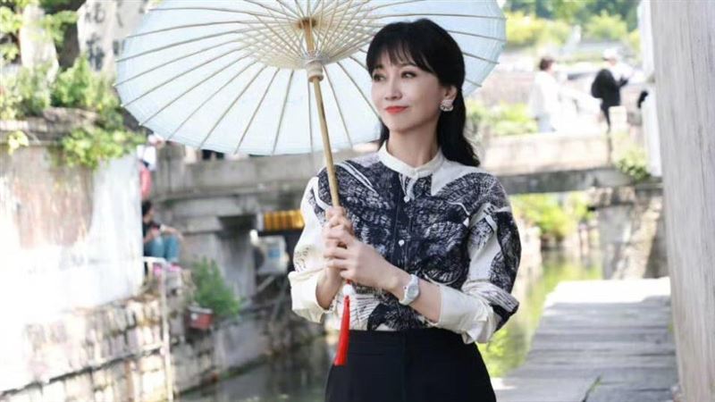 趙雅芝傳出升格當婆婆。(圖/翻攝自微博)