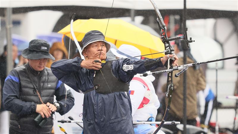 前射箭國手出賽世壯運　明星兒子幫報名