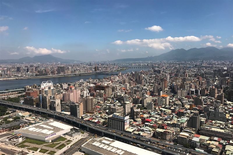 國產署呼籲包租業者投標前務必詳閱投標須知，並備齊包含會員證、代表人身分證影本等文件，確保投標順利，搶下優質國有房地標的。（圖／591提供）