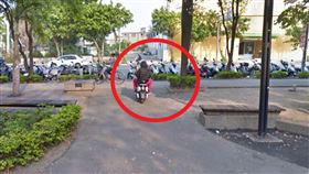 台南,市政府工務局,台南公園,機車,騎士,科技執法,Google街景,亂象,行人,違規▲圖片描述。（圖／翻攝自Google　Map） 